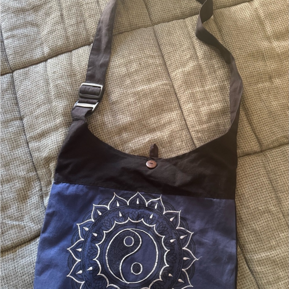 Yin Yang Embroidered Cross Body Bag. New without tags 🏷️
